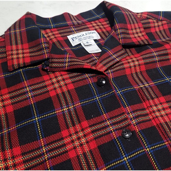 Pendleton 100% Virgin Wool Woman's Red Black Plaid Medium Vintage 90s EUC VTG - Picture 3 of 15